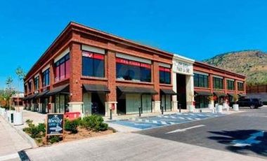 Arriendo local comercial en Lo Barnechea