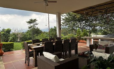 VENTA de CASAS en LA MESA