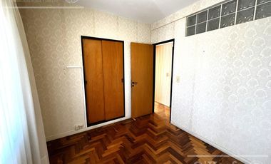 Departamento en Venta 4 ambientes, Quilmes centro-Con cochera. Apto Crédito!!!