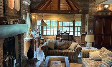 Casa sobre Golf de muy buena calidad en excelente ubicación 3 Dormitorios