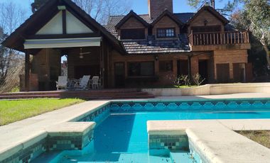 Casa sobre Golf de muy buena calidad en excelente ubicación 3 Dormitorios