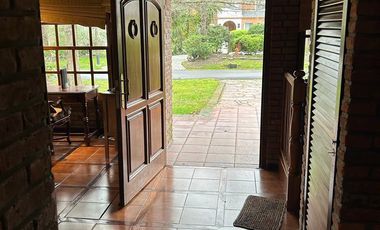 Casa sobre Golf de muy buena calidad en excelente ubicación 3 Dormitorios