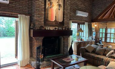 Casa sobre Golf de muy buena calidad en excelente ubicación 3 Dormitorios