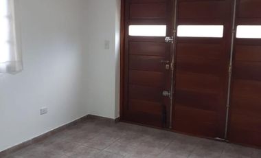 Casa en PH - 2 Dormitorios 1 Baño - Cochera - 98Mts2 - Mar del Plata