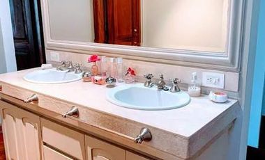 Casa en venta  de 4 dormitorios, Cerro de Las Rosas, Zona Norte, Córdoba.