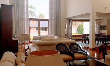 Casa en venta  de 4 dormitorios, Cerro de Las Rosas, Zona Norte, Córdoba.