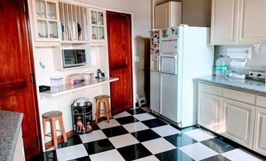 Casa en venta  de 4 dormitorios, Cerro de Las Rosas, Zona Norte, Córdoba.