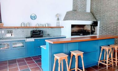 Casa en venta  de 4 dormitorios, Cerro de Las Rosas, Zona Norte, Córdoba.