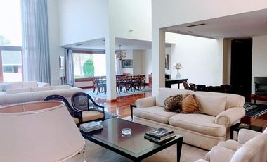 Casa en venta  de 4 dormitorios, Cerro de Las Rosas, Zona Norte, Córdoba.