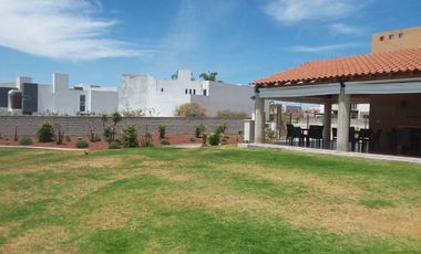 CASA AMUEBLADA EN RENTA EN CUMBRES DEL LAGO JURIQUILLA