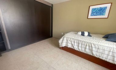CASA AMUEBLADA EN RENTA EN CUMBRES DEL LAGO JURIQUILLA