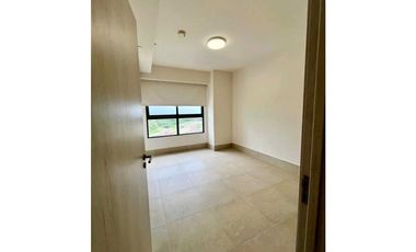 ALQUILER  APARTAMENTO OCEAN HOUSE LINEA BLANCA, VISTA AL MAR