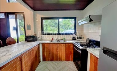 Se Vende Hermosa Casa en Zona Alta, Altos del Maria