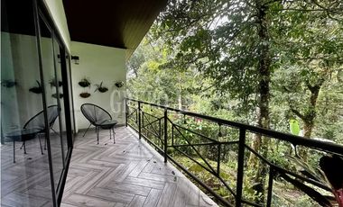 Se Vende Hermosa Casa en Zona Alta, Altos del Maria