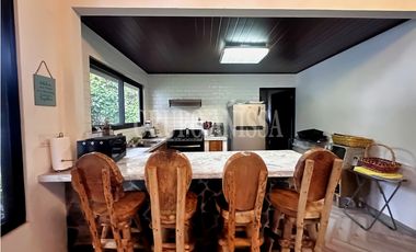 Se Vende Hermosa Casa en Zona Alta, Altos del Maria