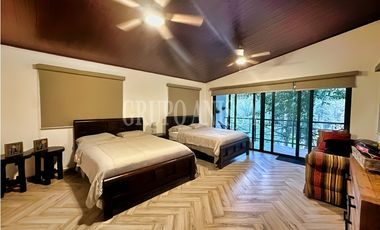 Se Vende Hermosa Casa en Zona Alta, Altos del Maria