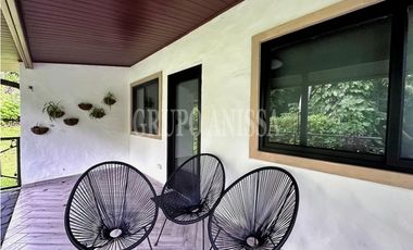 Se Vende Hermosa Casa en Zona Alta, Altos del Maria