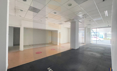Local comercial en renta - 148 m2 - Sobre Calz. De la Viga