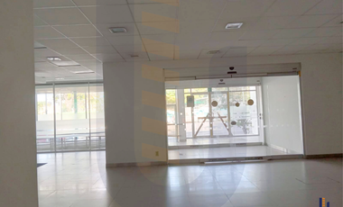 Local comercial en renta - 637 m2 - Sobre Av. Ermita Iztapalapa