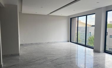 Departamento en Renta con Balcón, Tecamachalco, Huixquilucan