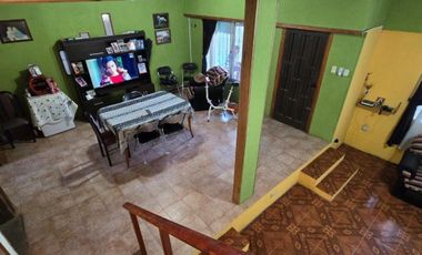 VENTA DE CASA 4 AMBIENTES EN EZEIZA - LOTE DE 505 M² - COCHERA - FONDO LIBRE