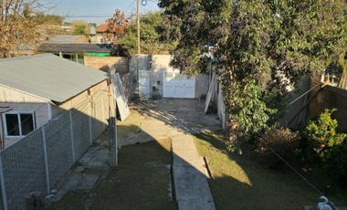 VENTA DE CASA 4 AMBIENTES EN EZEIZA - LOTE DE 505 M² - COCHERA - FONDO LIBRE