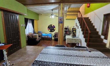 VENTA DE CASA 4 AMBIENTES EN EZEIZA - LOTE DE 505 M² - COCHERA - FONDO LIBRE