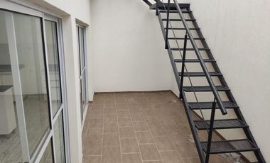 Casa PH en venta en Moron Centro