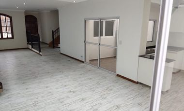Casa PH en venta en Moron Centro