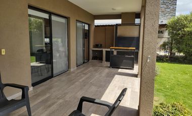 Impecable casa al agua en San Benito! Alquiler temporario