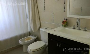 Impecable casa al agua en San Benito! Alquiler temporario