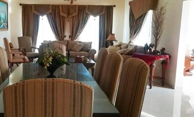 Hermosa Residencia en El Campo de Golf Ciudad del Sol, en Allende.