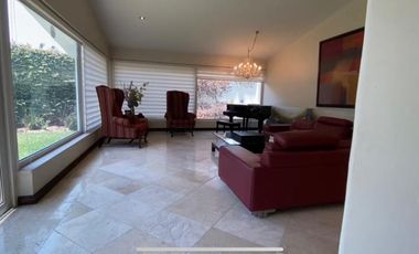 Increíble Casa en Veredalta de 2,342 m2 de Terreno.