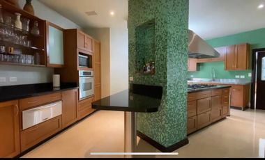 Increíble Casa en Veredalta de 2,342 m2 de Terreno.