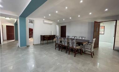 Alquiler de casa Ph camino de cruces remodelada con piscina