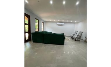 Alquiler de casa Ph camino de cruces remodelada con piscina