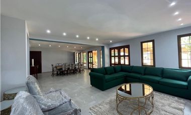 Alquiler de casa Ph camino de cruces remodelada con piscina