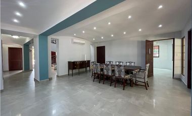 Alquiler de casa Ph camino de cruces remodelada con piscina