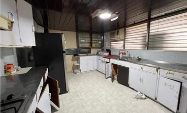ALQUILER DE CASA COMERCIAL OBARRIO 10 RECAMARAS