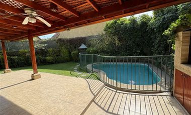 Casa en Arriendo en Excelente ubicación!! En Condominio!!