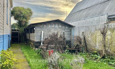 Linda casa antigua en sector comercial