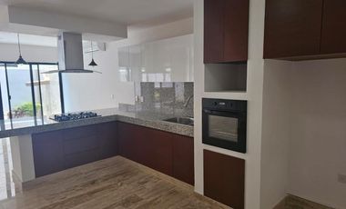 CASA EN VENTA EN RESIDENCIAL RIO CUMBRES CANCUN 4 RECAMARAS COLDWELL BANKER PUNTA SUR