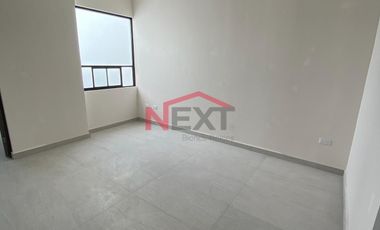 CASA EN PREVENTA AL ORIENTE CON ACABADOS DE LUJO Y CERCANÍA A PRINCIPALES PLAZAS COMERCIALES