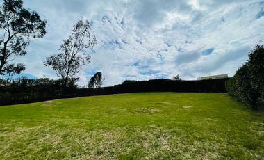 Vendo Lote De  2642m2 En Exclusivo Conjunto Cerrado - La Calera