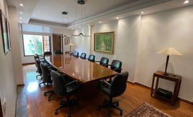 Excepcional Casa Colonial Ubicada En El Prestigioso Barrio De Quinta Camacho