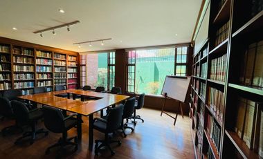 Excepcional Casa Colonial Ubicada En El Prestigioso Barrio De Quinta Camacho