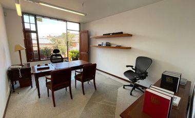 Excepcional Casa Colonial Ubicada En El Prestigioso Barrio De Quinta Camacho