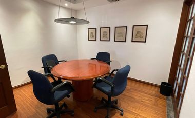 Excepcional Casa Colonial Ubicada En El Prestigioso Barrio De Quinta Camacho