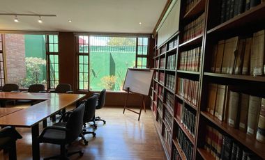 Excepcional Casa Colonial Ubicada En El Prestigioso Barrio De Quinta Camacho