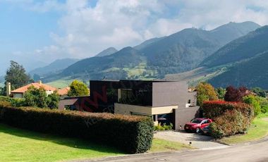 VENDO CASA LA CALERA DISEÑO ÚNICO